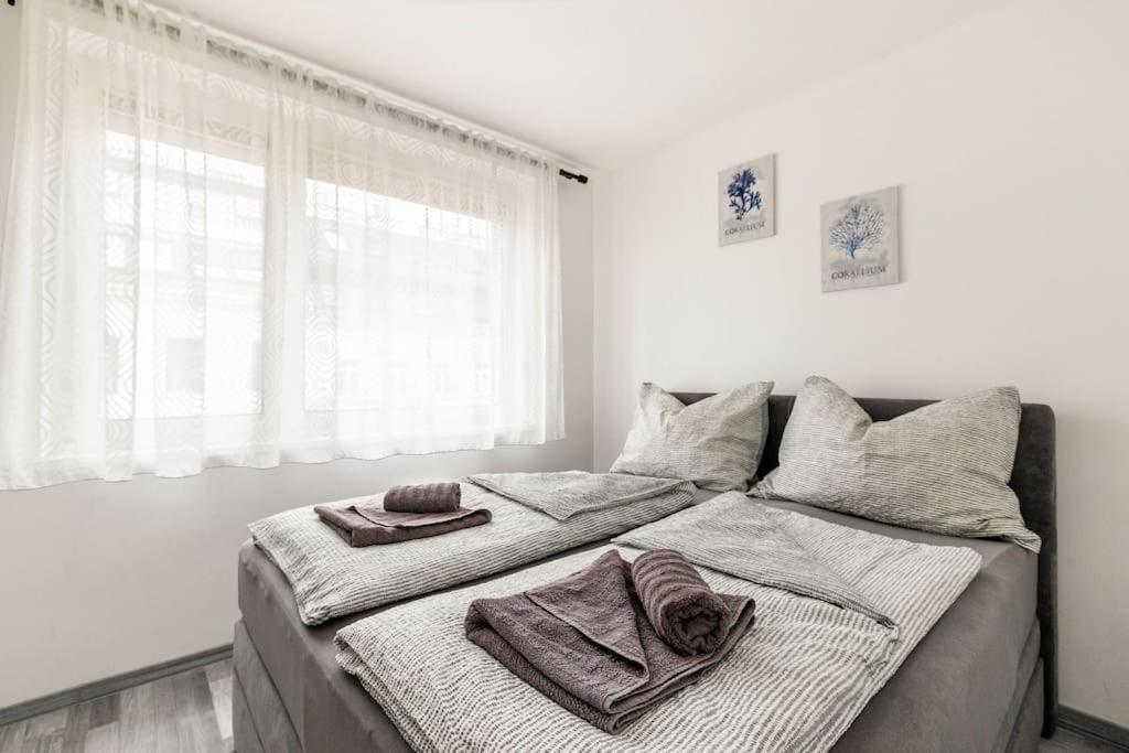 Cozy Renovated Apartment Close To Schoenbrunn Palace Bécs Kültér fotó